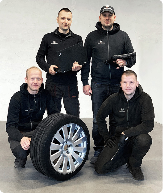 Ilves Motorsi neljaliikmeline meeskond